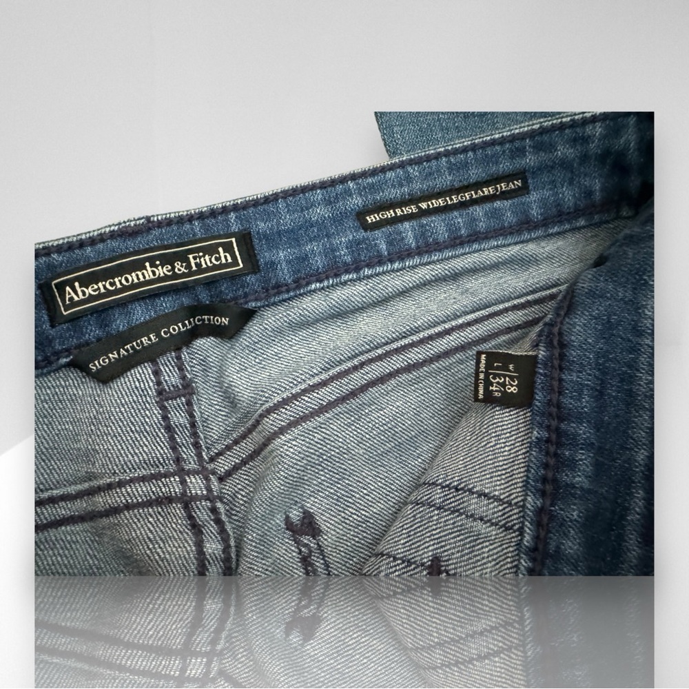 Women's Blue Flared Jeans - Classic Mid Wash - Picture 6 of 11